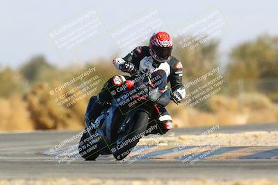 media/Jan-14-2024-SoCal Trackdays (Sun) [[2e55ec21a6]]/Turn 2 (1025am)/